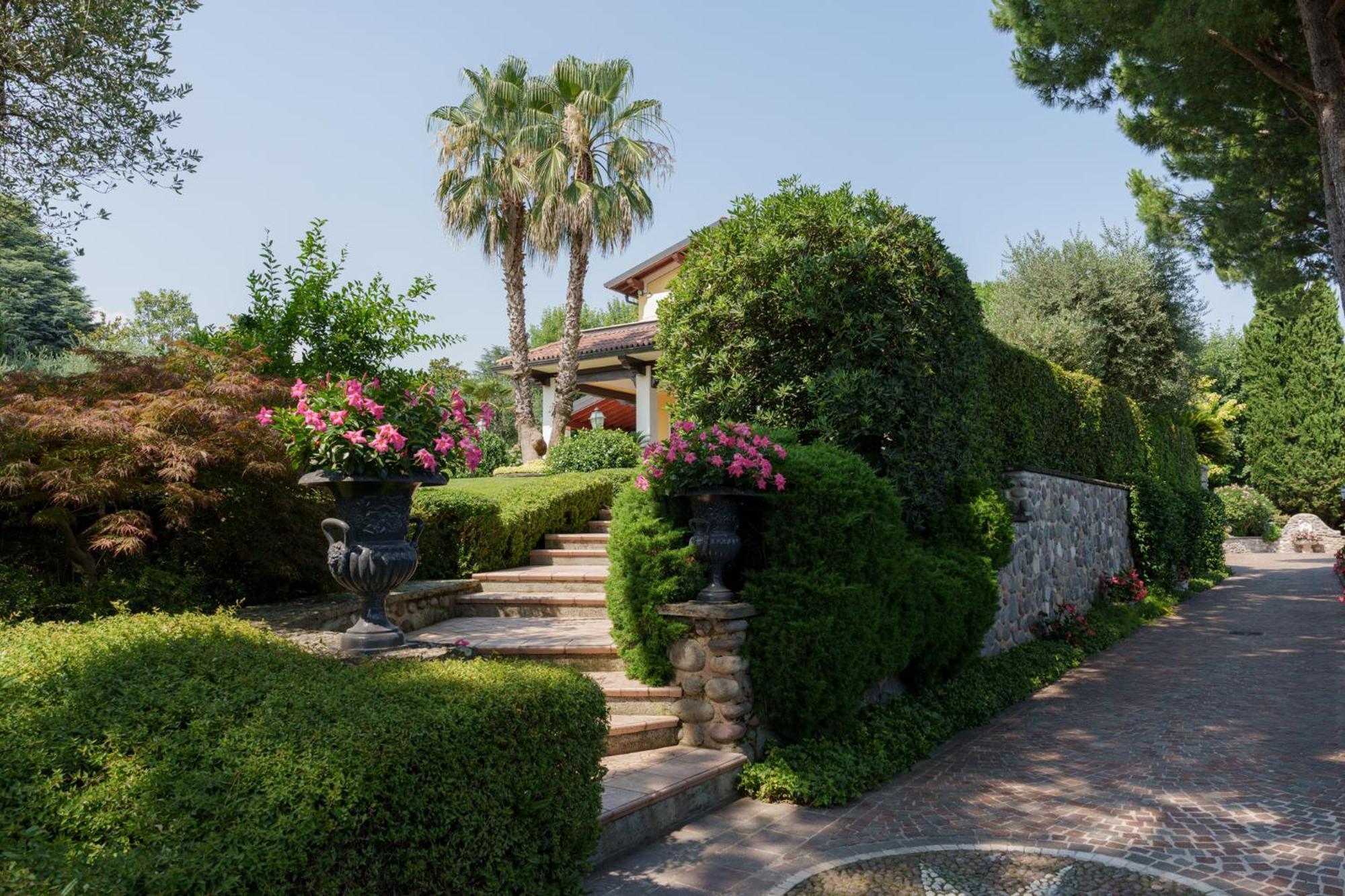 Villa Elena Moniga del Garda