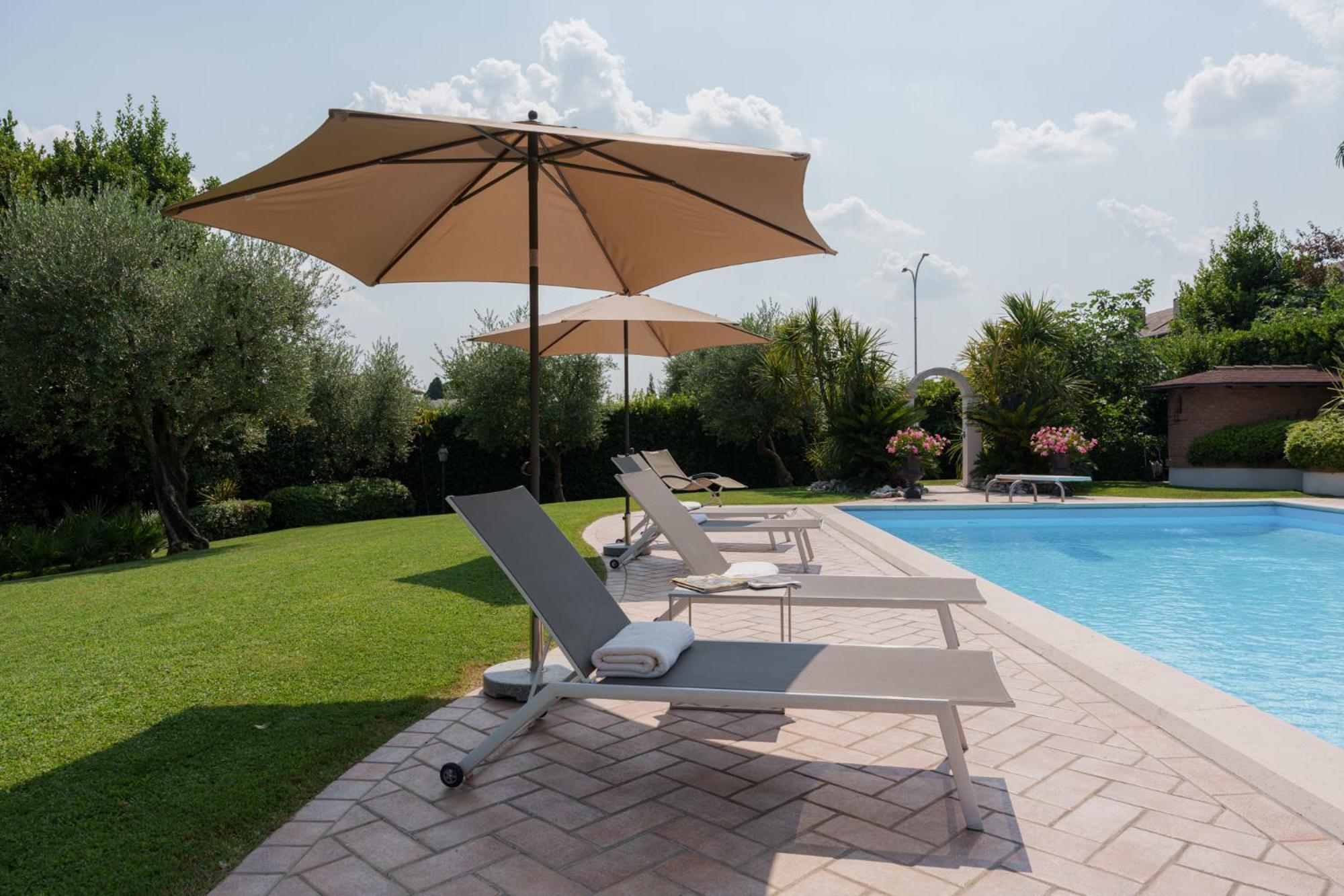 Villa Elena Moniga del Garda
