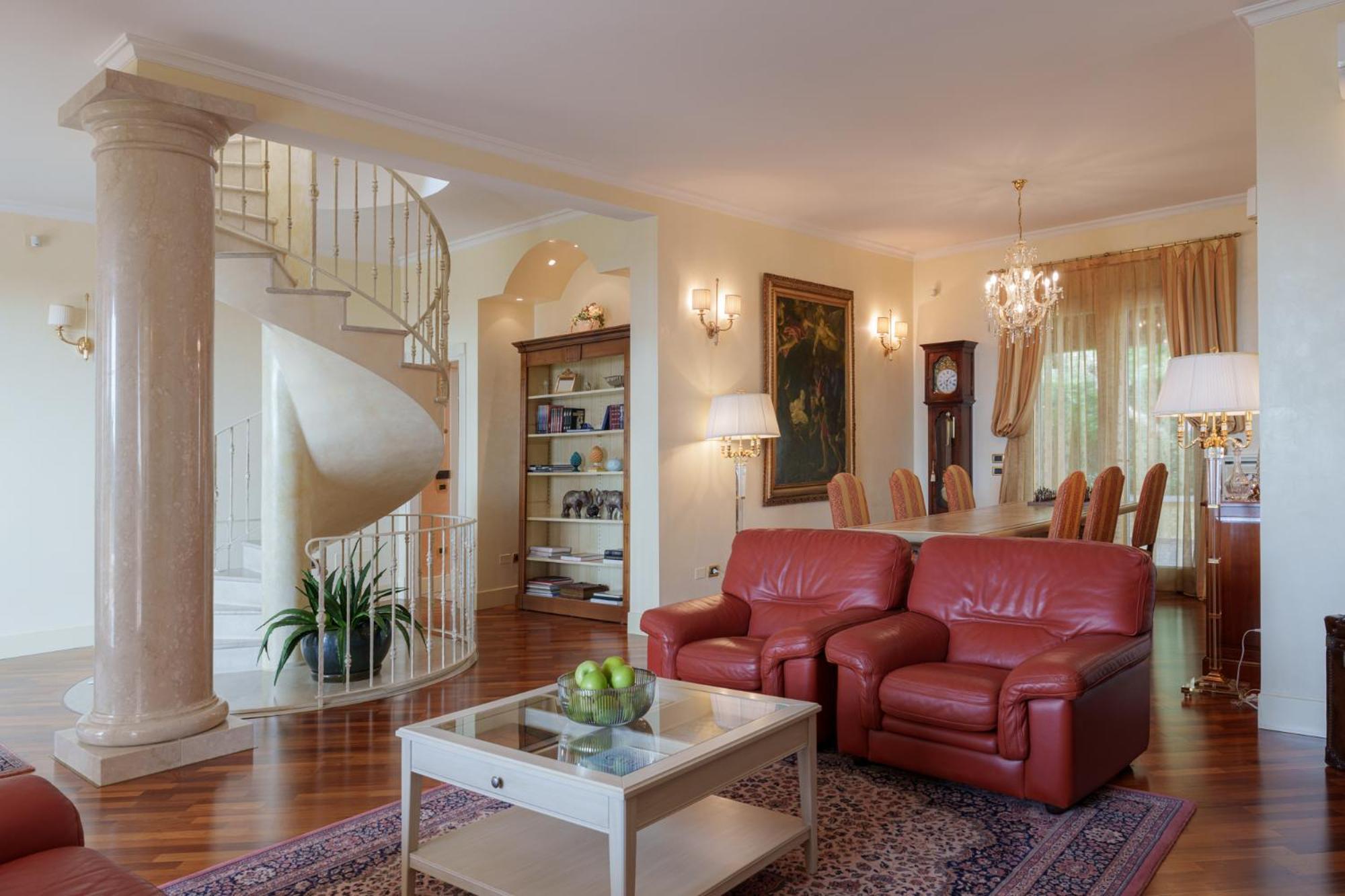 Elena Villa Moniga del Garda