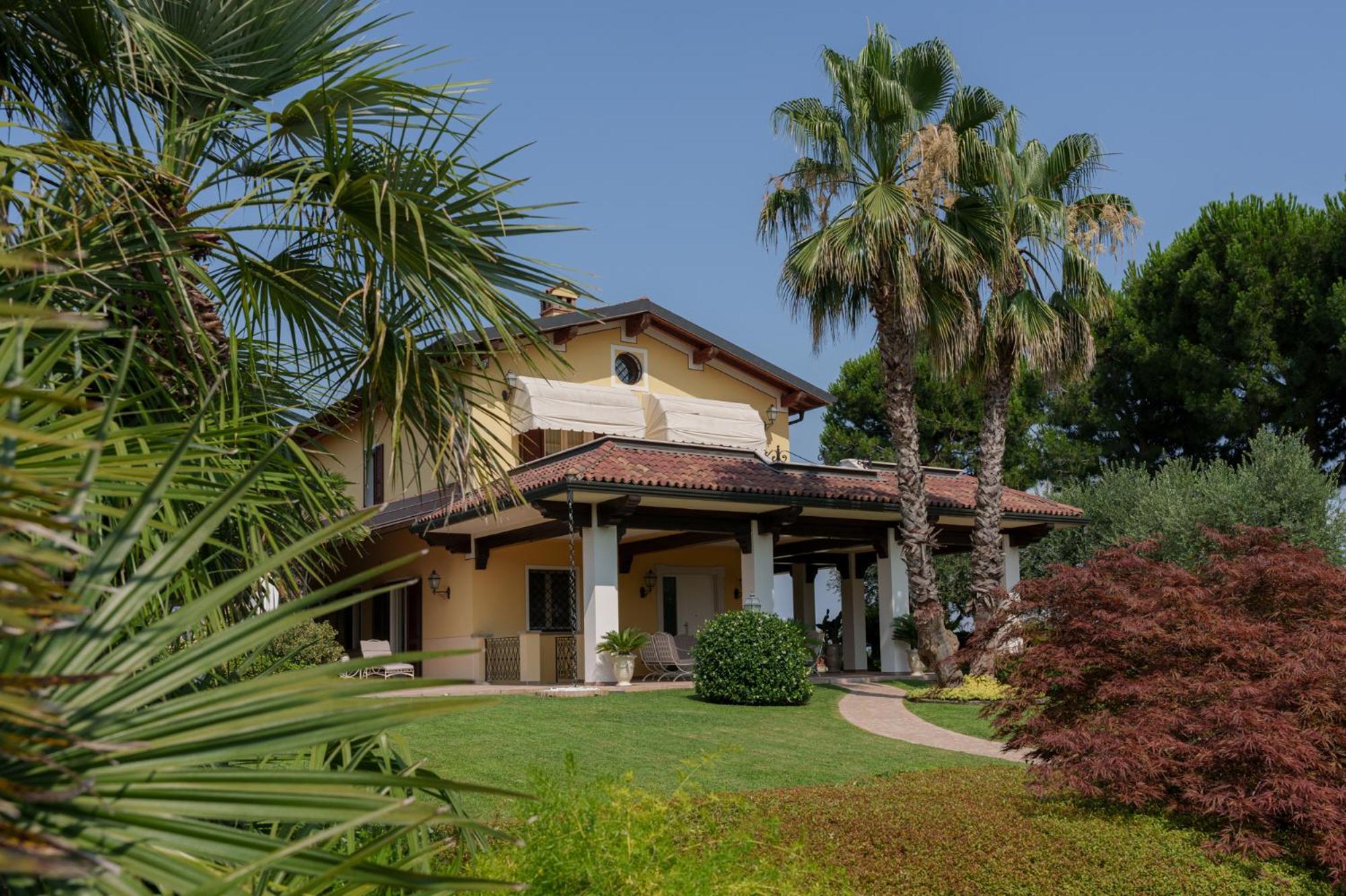 Villa Elena Moniga del Garda